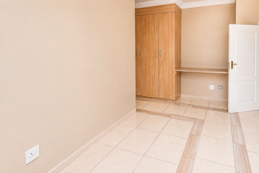 4 Bedroom Property for Sale in Kosmos Ridge North West